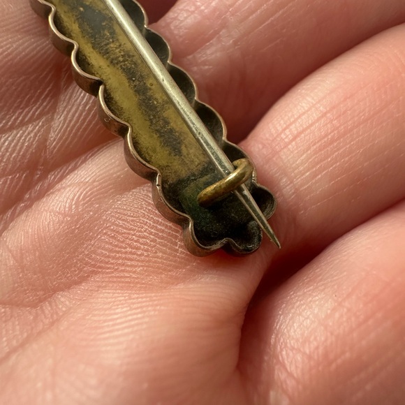 Antique Gold Fill Etched Leaves Bar Brooch - Picture 4 of 5